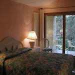Villaggio Turistico Riviera 2* كانوبيو