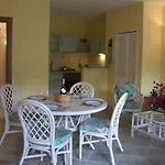 Villaggio Turistico Riviera 2* كانوبيو